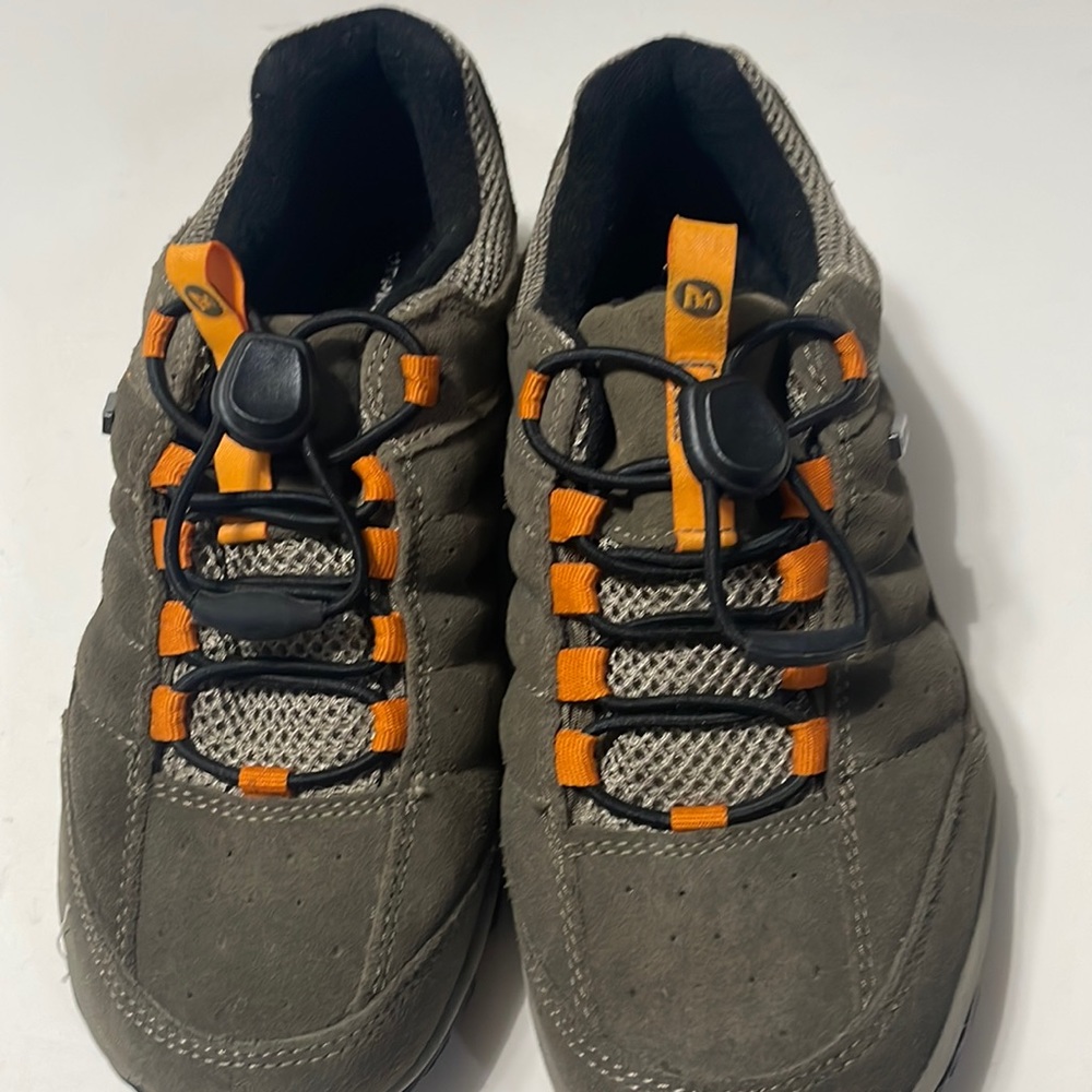 Merrell Women hiking shoes size 6